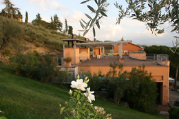 ALBERGO RISTORANTE IL CASTELLACCIO***