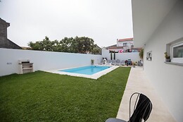 THE SPOT HOSTEL OFIR