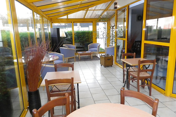 Hôtel Kyriad Chantilly - photo 2