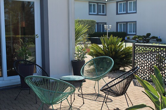 Hotel The Originals Tours Nord La Terrasse - photo 2