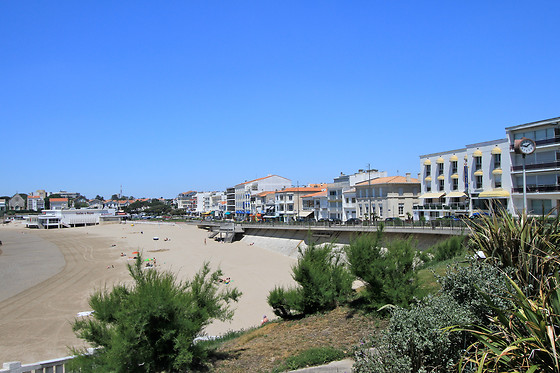 Hotel The Originals Royan Miramar - photo 5
