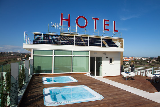 Breaking Business Hotel - photo 1