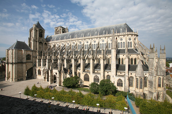 Hotel The Originals Bourges Le Berry - photo 1
