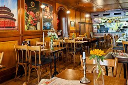 China Restaurant Puce