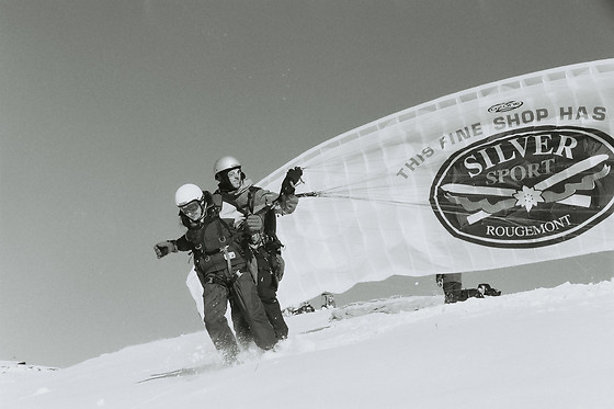 Paragliding Gstaad Switzerland - photo 7