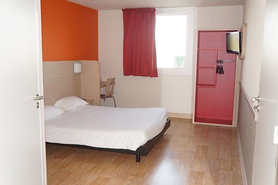 Hôtel Première Classe Sens Nord Saint Clément - photo 1