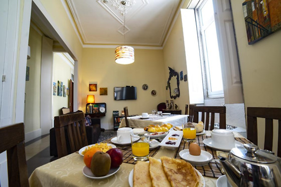 DUKES CORNER GUEST HOUSE - photo 4